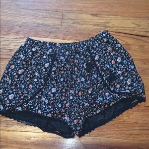 floral shorts